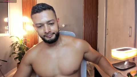 Snapshot of j_calix chatting on July 2026 08:35:02 PM Calix Independient model Insta and twt Calixsnake online show from July 2026 08:35:02 PM