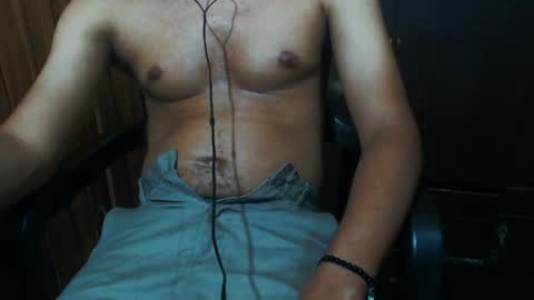 Snapshot of j_castello chatting on May 2026 01:13:02 AM J online show from May 2026 01:13:02 AM