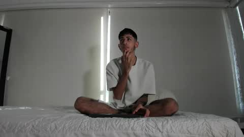 j_martony online show from November 2025 12:31:02 PM