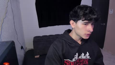 Snapshot of j_u_p_i_t_e_r chatting on December 2024 03:26:01 PM Noah online show from December 2024 03:26:01 PM