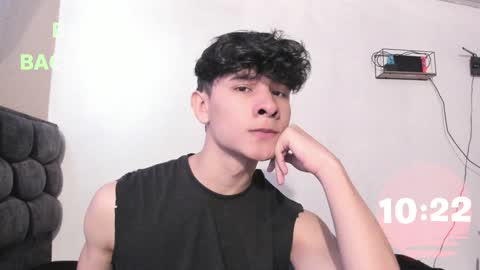 Snapshot of j_u_p_i_t_e_r chatting on December 2024 03:58:01 PM Noah online show from December 2024 03:58:01 PM