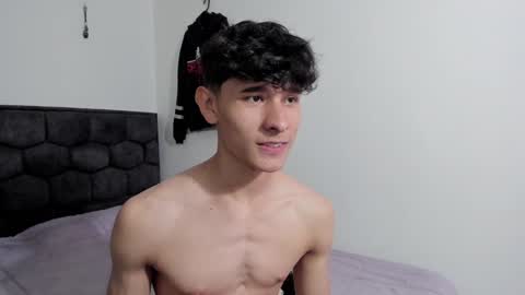 Snapshot of j_u_p_i_t_e_r chatting on December 2024 04:54:01 PM Noah online show from December 2024 04:54:01 PM