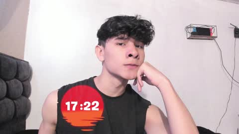 Snapshot of j_u_p_i_t_e_r chatting on January 2025 03:51:02 PM Noah online show from January 2025 03:51:02 PM