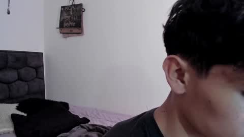 Snapshot of j_u_p_i_t_e_r chatting on January 2025 03:51:01 PM Noah online show from January 2025 03:51:01 PM