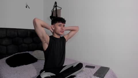 Snapshot of j_u_p_i_t_e_r chatting on January 2025 12:31:01 PM Noah online show from January 2025 12:31:01 PM