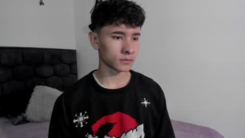 Snapshot of j_u_p_i_t_e_r chatting on January 2025 12:31:02 PM Noah online show from January 2025 12:31:02 PM