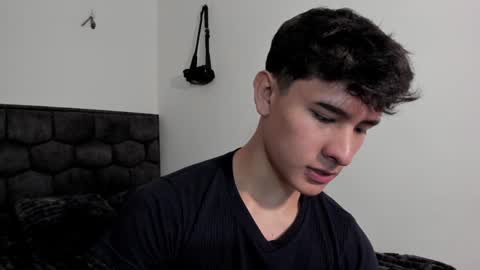 Snapshot of j_u_p_i_t_e_r chatting on January 2025 12:13:01 PM Noah online show from January 2025 12:13:01 PM