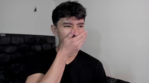 Snapshot of j_u_p_i_t_e_r chatting on January 2025 12:37:02 PM Noah online show from January 2025 12:37:02 PM