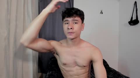 Snapshot of j_u_p_i_t_e_r chatting on February 2025 12:39:01 PM Noah online show from February 2025 12:39:01 PM