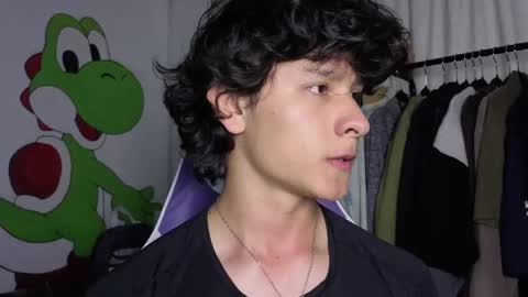 Snapshot of j_u_p_i_t_e_r chatting on September 2025 10:20:01 PM Noah online show from September 2025 10:20:01 PM