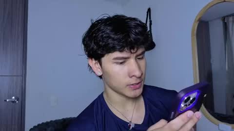 Snapshot of j_u_p_i_t_e_r chatting on October 2025 01:39:02 PM Noah online show from October 2025 01:39:02 PM