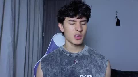 Snapshot of j_u_p_i_t_e_r chatting on October 2025 12:57:02 PM Noah online show from October 2025 12:57:02 PM