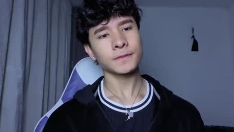 Snapshot of j_u_p_i_t_e_r chatting on October 2025 12:57:02 PM Noah online show from October 2025 12:57:02 PM