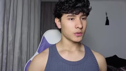 Snapshot of j_u_p_i_t_e_r chatting on October 2025 04:50:01 PM Noah online show from October 2025 04:50:01 PM