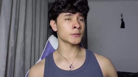 Snapshot of j_u_p_i_t_e_r chatting on October 2025 05:24:02 PM Noah online show from October 2025 05:24:02 PM