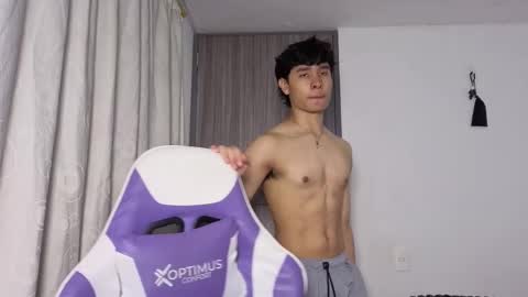 Snapshot of j_u_p_i_t_e_r chatting on October 2025 03:34:01 PM Noah online show from October 2025 03:34:01 PM