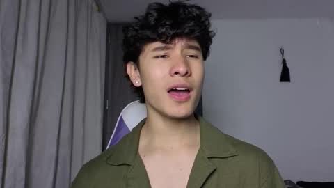 Snapshot of j_u_p_i_t_e_r chatting on October 2025 01:23:02 PM Noah online show from October 2025 01:23:02 PM