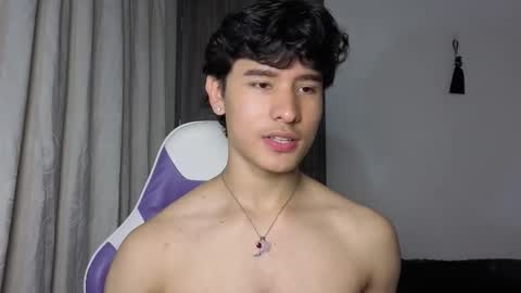 Snapshot of j_u_p_i_t_e_r chatting on October 2025 01:39:01 PM Noah online show from October 2025 01:39:01 PM