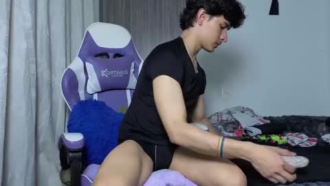 Snapshot of j_u_p_i_t_e_r chatting on October 2025 06:12:01 PM Noah online show from October 2025 06:12:01 PM