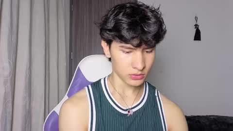 Snapshot of j_u_p_i_t_e_r chatting on October 2025 02:30:01 PM Noah online show from October 2025 02:30:01 PM