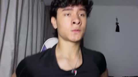 Snapshot of j_u_p_i_t_e_r chatting on November 2025 12:16:02 PM Noah online show from November 2025 12:16:02 PM