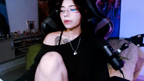 jade 18  online show from November 2025 05:17:02 AM