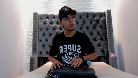 Jacoock online show from October 2025 04:15:02 AM