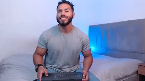 Snapshot of jack_master_muscle chatting on March 2025 05:43:02 PM jack and leah online show from March 2025 05:43:02 PM