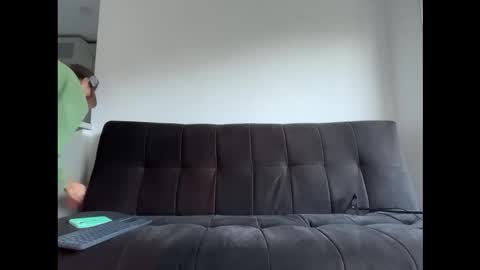 INDEPENDENT MODEL online show from September 2025 11:46:02 AM