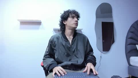 Jackes Taylor online show from September 2025 04:56:01 AM