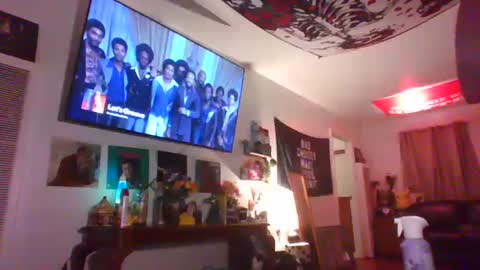 sophi scott online show from October 2025 06:47:01 AM