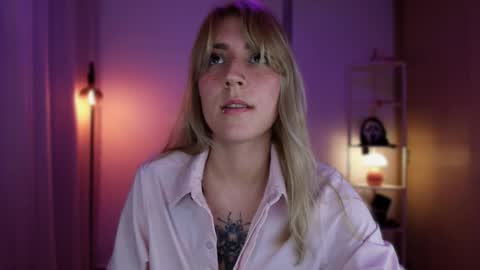 Snapshot of jacky_croft chatting on March 2026 01:39:02 AM Linda Sofia help me get to 100 thumbs up online show from March 2026 01:39:02 AM