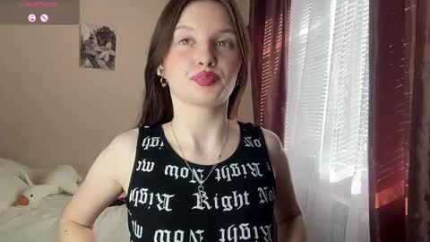 Snapshot of jaclynmalcolm chatting on June 2026 04:05:01 AM Lillian online show from June 2026 04:05:01 AM