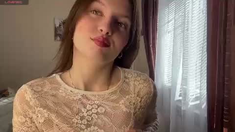 Snapshot of jaclynmalcolm chatting on June 2026 05:08:02 AM Lillian online show from June 2026 05:08:02 AM