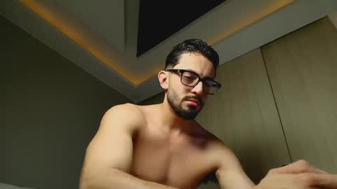 jacob__adams online show from April 2026 01:14:01 AM