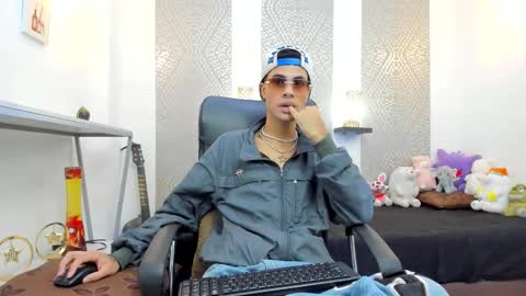 jacob_blackwell online show from October 2025 07:08:01 PM