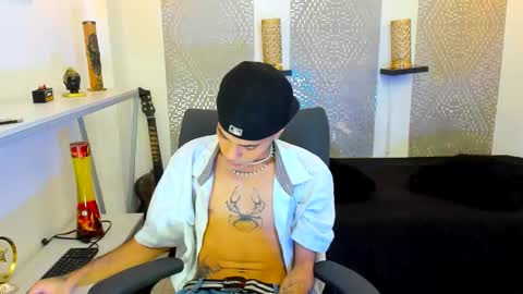 Snapshot of jacob_blackwell chatting on December 2025 07:32:01 PM jacob_blackwell online show from December 2025 07:32:01 PM