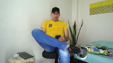 Snapshot of jacobandjayydenn chatting on February 2025 07:16:02 PM Jacob And Jayden online show from February 2025 07:16:02 PM