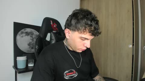 jacobb116 online show from November 2025 01:18:01 AM