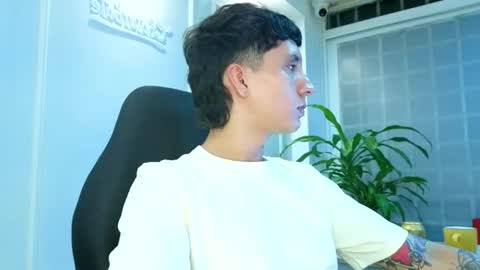 jacobo parker online show from June 2026 02:14:02 AM