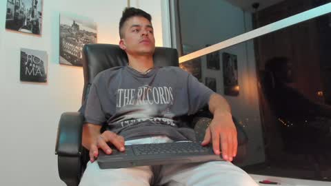 Snapshot of jacobstones_ chatting on January 2025 06:31:02 AM JACOB STONES online show from January 2025 06:31:02 AM