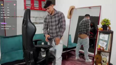 Snapshot of jacques_cardiet chatting on October 2025 04:38:02 PM jacobo online show from October 2025 04:38:02 PM