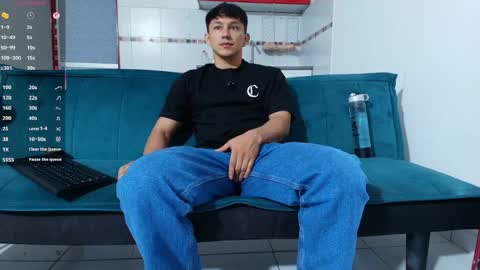jacobo online show from July 2026 02:10:01 PM