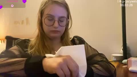 jacywinslat online show from March 2026 11:17:02 AM