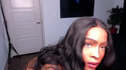 Jade online show from November 2025 07:22:01 AM