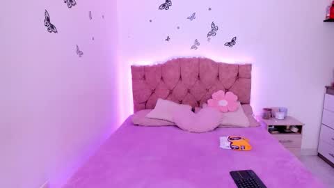   online show from October 2025 09:50:02 PM