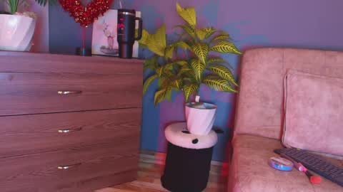 Snapshot of jade_brunnette chatting on May 2026 08:25:01 PM Jade Brunete online show from May 2026 08:25:01 PM