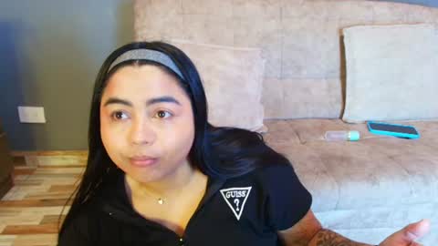 Snapshot of jade_brunnette chatting on July 2026 08:01:01 PM Jade Brunete online show from July 2026 08:01:01 PM
