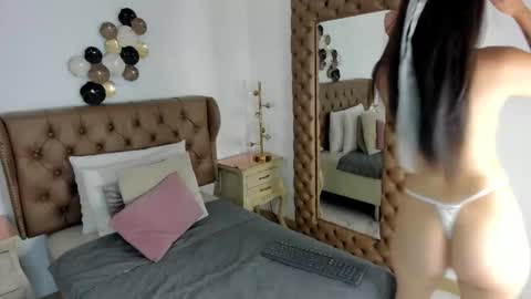 Snapshot of jade_esmeralda chatting on October 2025 07:57:02 PM jade esmeralda online show from October 2025 07:57:02 PM