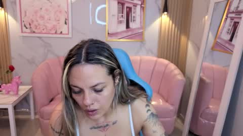 Snapshot of jade_jones_a chatting on September 2025 03:50:02 AM Jade online show from September 2025 03:50:02 AM